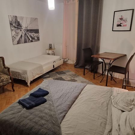 Gite Pour Professionnels En Deplacement - Centre Ville - Parking Gratuit 贝拉克 外观 照片